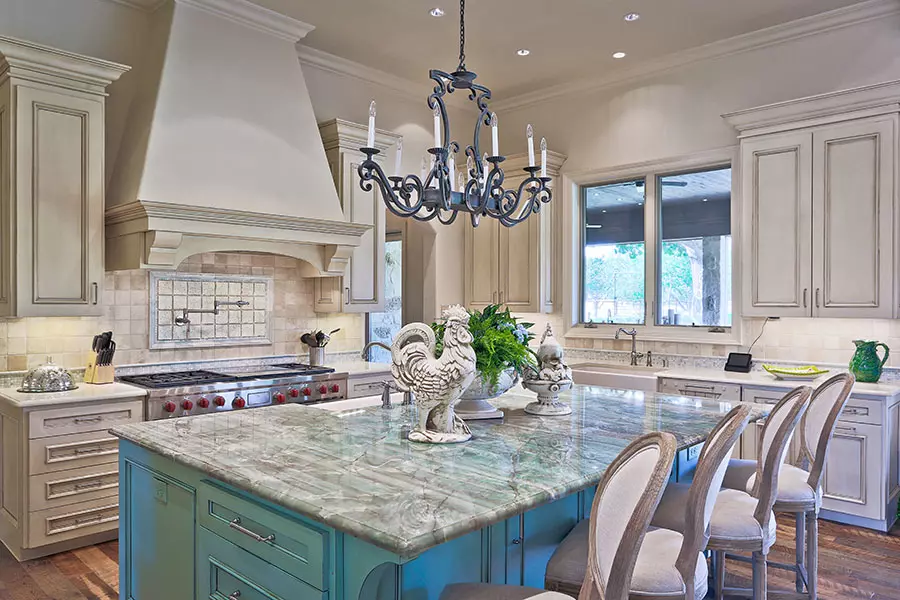 P-Kitchen-01-Travis-Lilley-Emerald-Quartzite